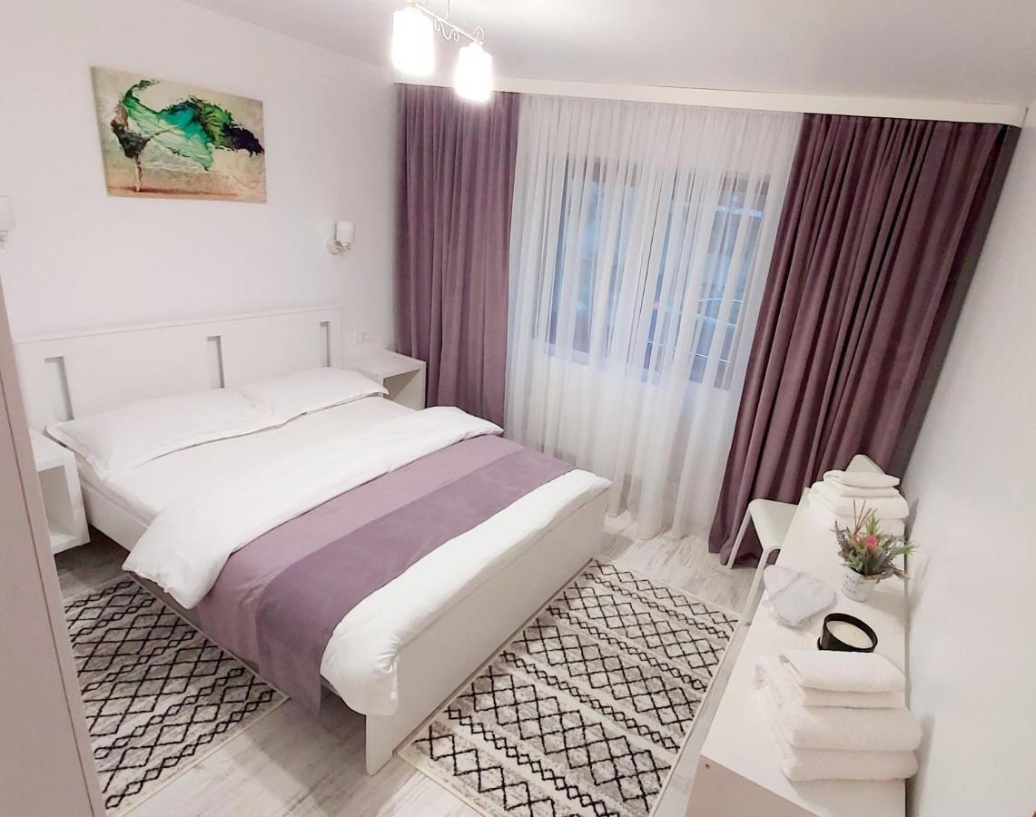 Апартаменты La Fluturi Apartament Сучава Экстерьер фото