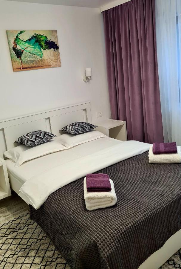 Апартаменты La Fluturi Apartament Сучава Экстерьер фото